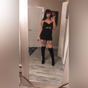 ❗️2 for $10 ❗️Black Windsor Dress Cutout